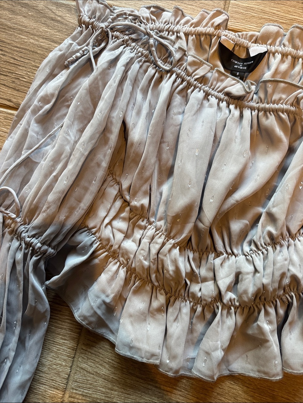 Revolve Top - Picture 3 of 4